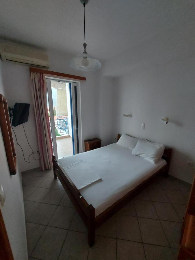 Matina Apartments Tyros Exterior foto