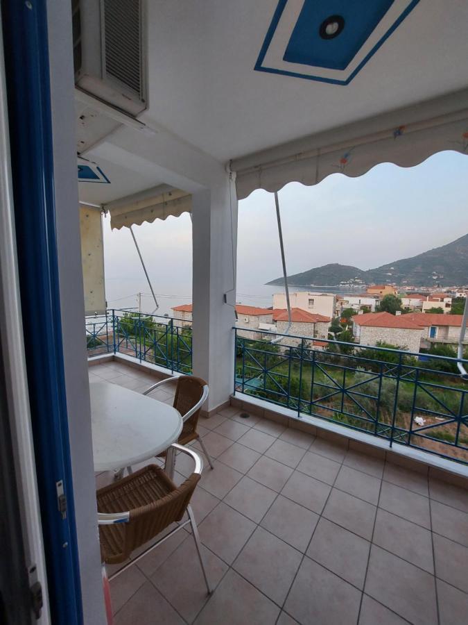 Matina Apartments Tyros Exterior foto