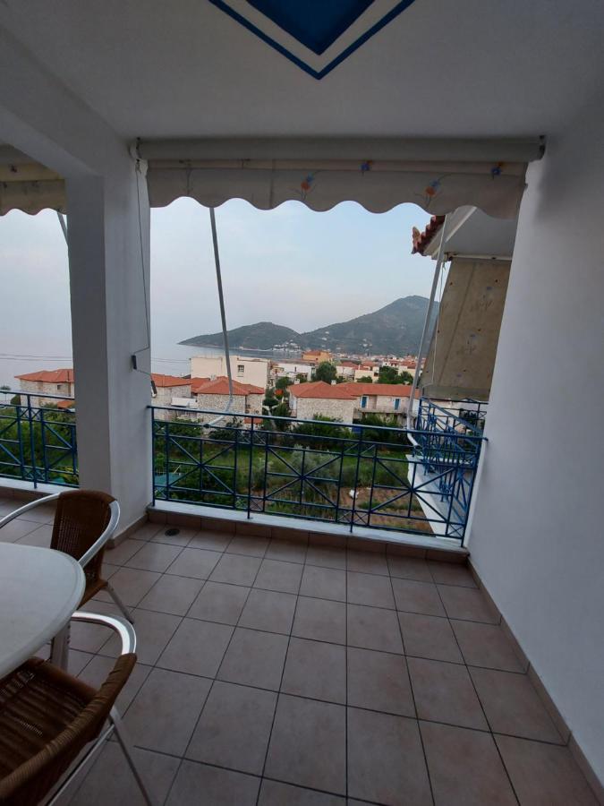 Matina Apartments Tyros Exterior foto