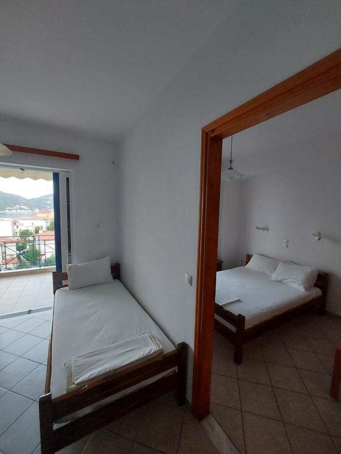 Matina Apartments Tyros Exterior foto