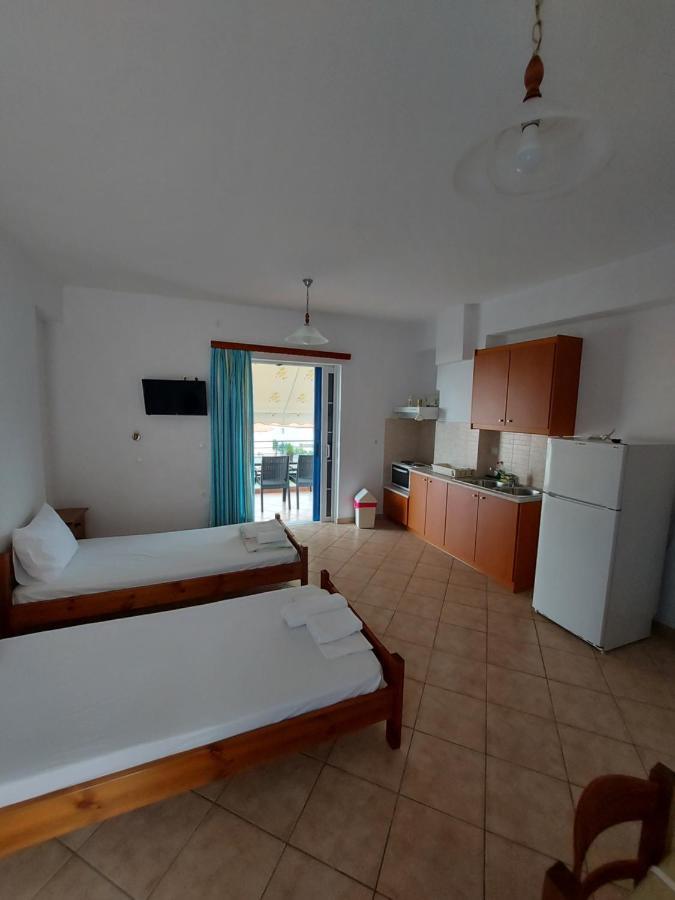 Matina Apartments Tyros Exterior foto