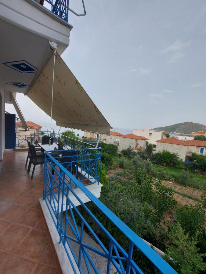 Matina Apartments Tyros Exterior foto