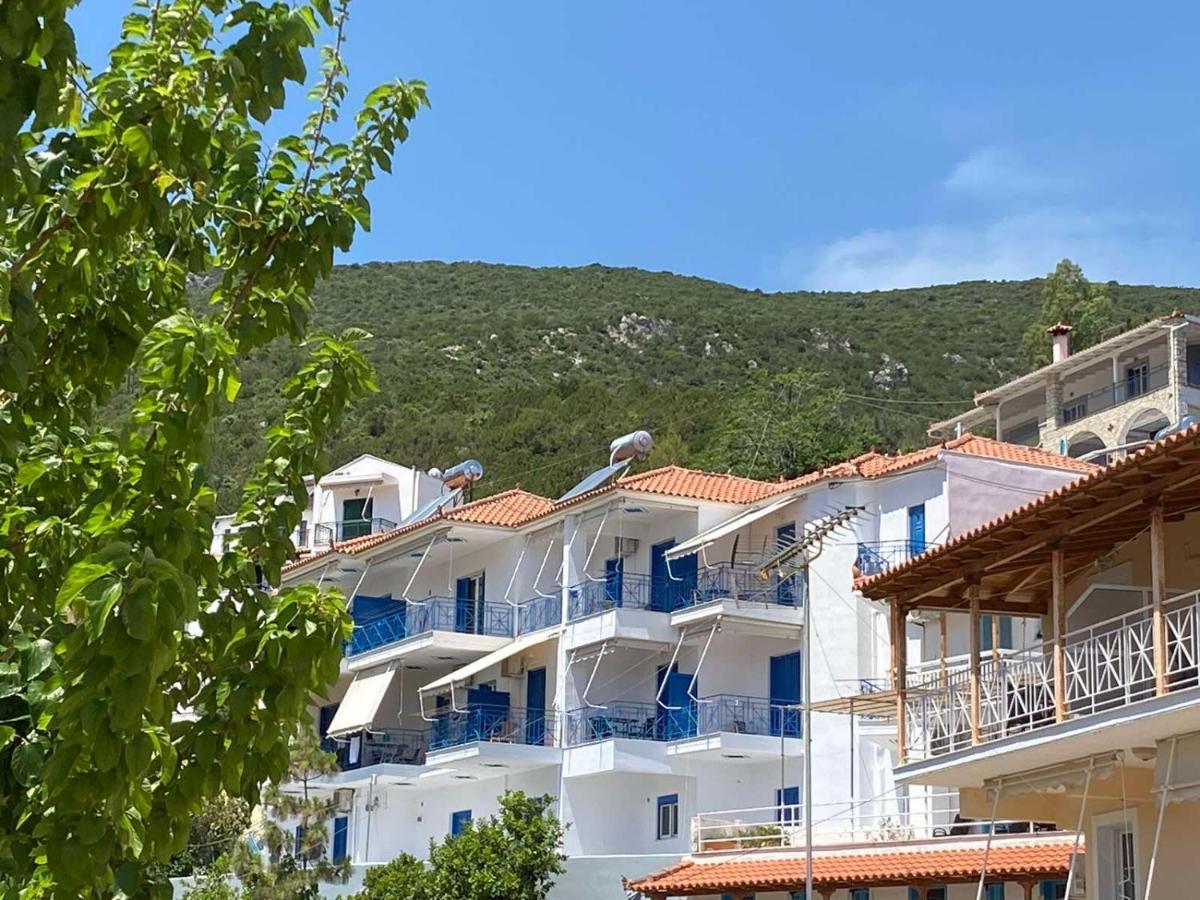 Matina Apartments Tyros Exterior foto