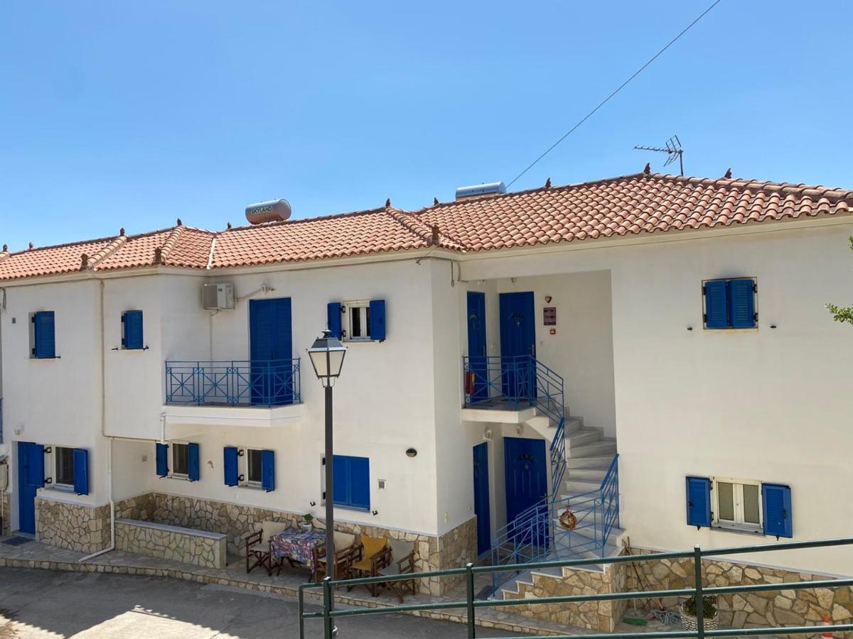Matina Apartments Tyros Exterior foto